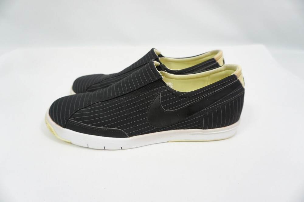 Nike Blazer City Ease Used Women 9.5 Pinstripe Canvas 316284-004 Slip-On Shoes